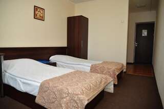 Отель Mogilev Hotel Могилев Стандартный двухместный номер с 2 отдельными кроватями-4